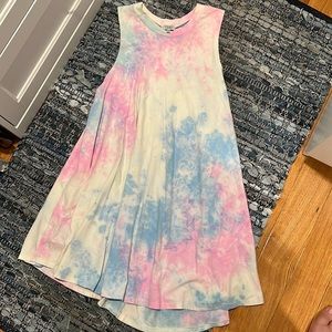 Sleeveless tie-dye dress